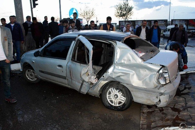 Şanlıurfa'da Trafik Kazası 1 Ölü, 3 Yaralı
