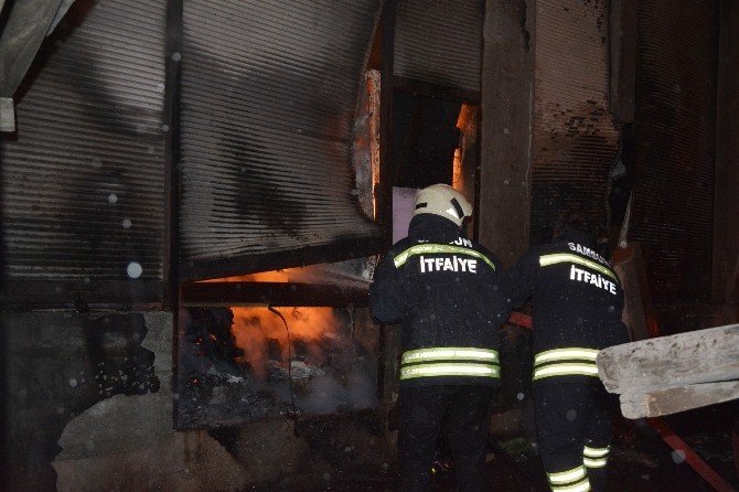 Samsun'da Depo Yangını