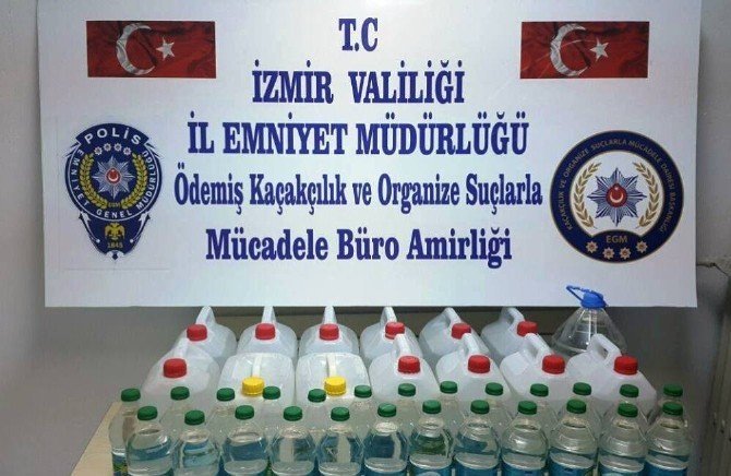 İzmir'de Operasyon: 95 Litre Sahte Rakı Ele Geçirildi