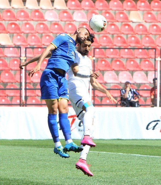Manisaspor,Bucaspor'u 2-0 Mağlup Etti