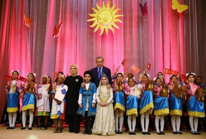 Erdoğan Dünya Çocuklarını Külliyesi’de Ağırladı