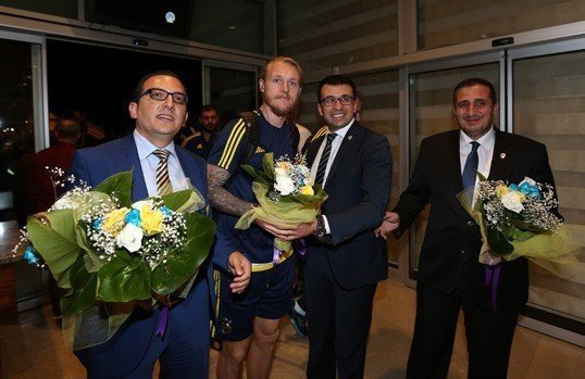 Fenerbahçe Kafilesi Torku Konyaspor Maçı İçin Konya’da