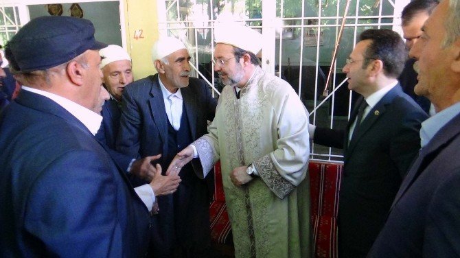 Diyanet İşleri Başkanı Kurşunlu Camii’yi Ziyaret Etti