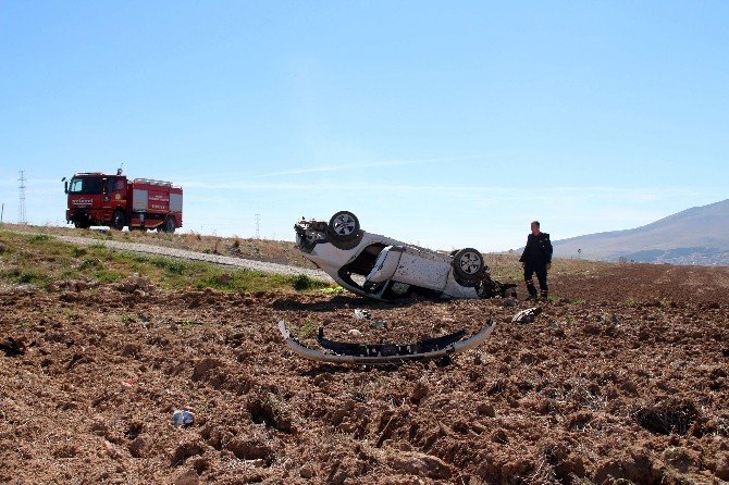 Konya'da Bir Otomobil Takla Attı