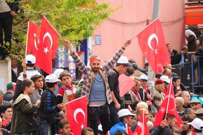 Davutoğlu:"Dağdaki Terörü Meclis'e Taşımaya Çalışıyorlar"