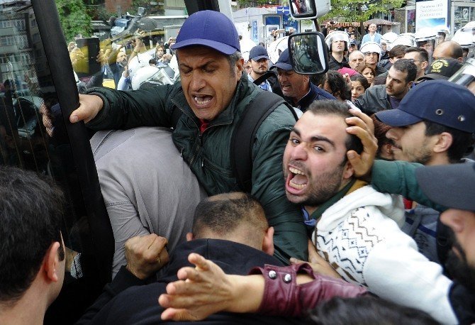 Taksim’e Çıkmak İsteyen Gruba Gözaltı