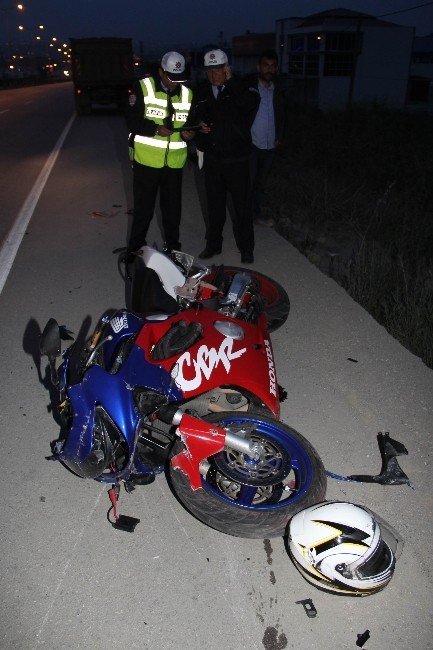 Samsun'da Motosiklet Kamyona Çarptı: 1 Yaralı