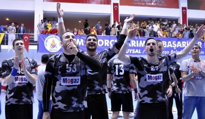 Beşiktaş Mogaz Türkiye Şampiyonluğunu İlan Etti