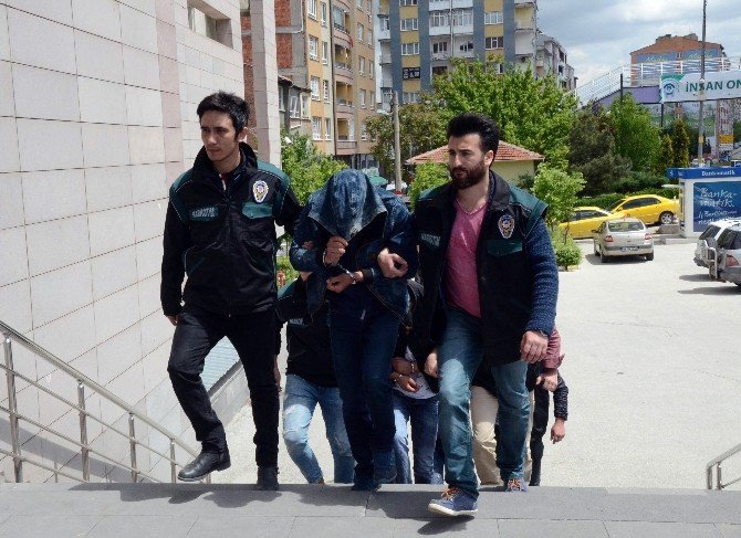 Eskişehir’de Uyuşturucuyla Mücadele Kapsamında 3 Tutuklama
