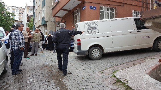 Samsun'da Kapalı Kasa Kamyonet Yaşlı Kadına Çarptı
