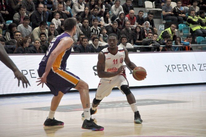 Basketbol Liginde Uşak,Gaziantep'i 79-70 Mağlup Etti