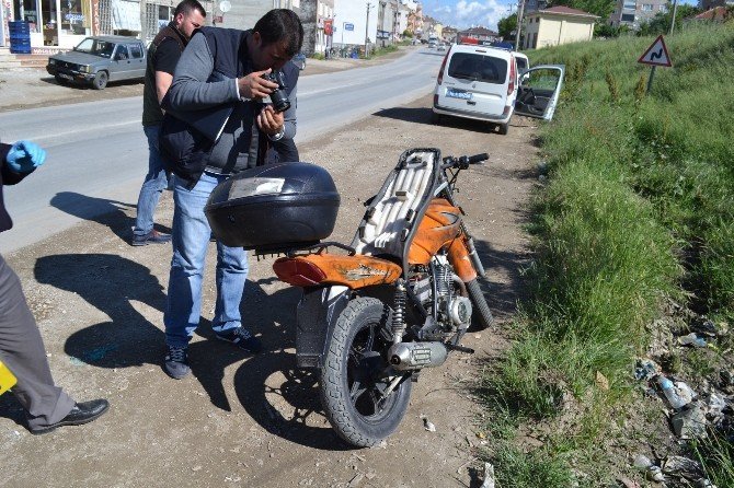 Muhtarın İhbarı Motosiklet Hırsızlarını Korkutup Kaçırttı