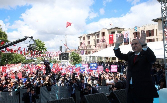 Cumhurbaşkanı Erdoğan Davutoğlu’na Teşekkür Etti