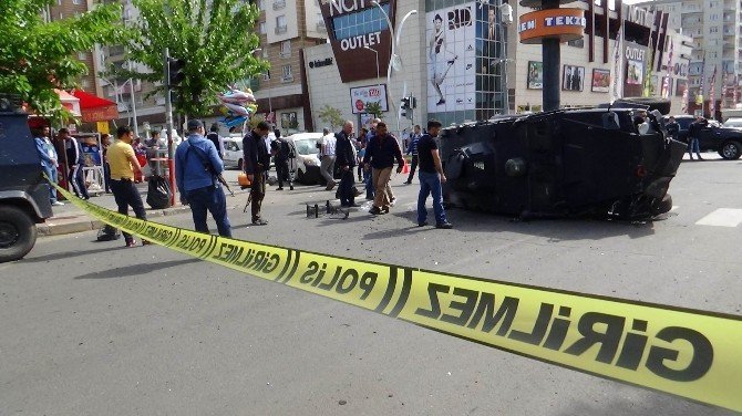 Zırhlı Araç Kaza Yaptı: 3’ü Polis, 4 Yaralı