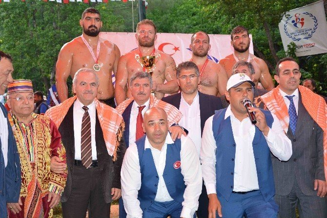 Muğla'da ''Geleneksel Yağlı Güreşleri'' Etkinliğinin Kazananı Belli Oldu