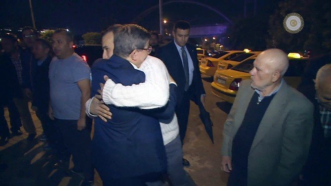 Başbakan Davutoğlu’ndan Sürpriz Ziyaret