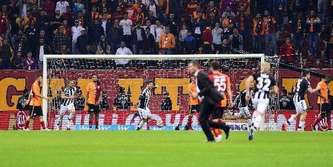 Beşiktaş,Galatasaray'ı 1-0 Mağlup Etti