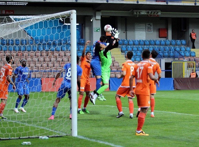 Karabükspor,Adanaspor'u 2-1 Mağlup Etti
