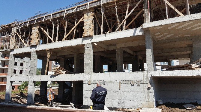 Samsun'da İnşaattan Düşen İşçi Yaralandı