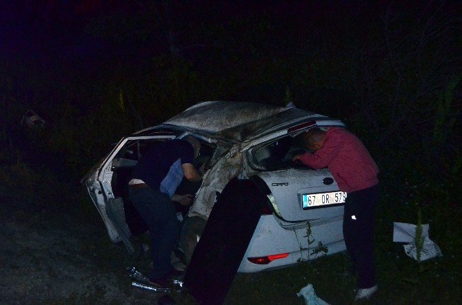 Zonguldak'ta Bir Otomobil Şarampole Yuvarlandı