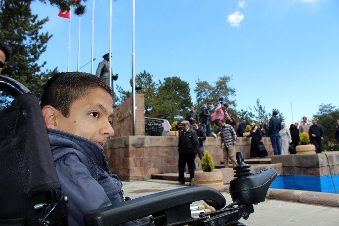 Erzurum'daki Engelliler Kendi Törenlerini Uzaktan İzledi