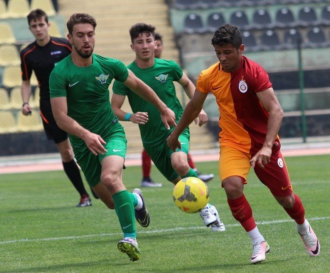 Akhisar Belediyespor, Galatasaray’ı 2-1 Mağlup Etti