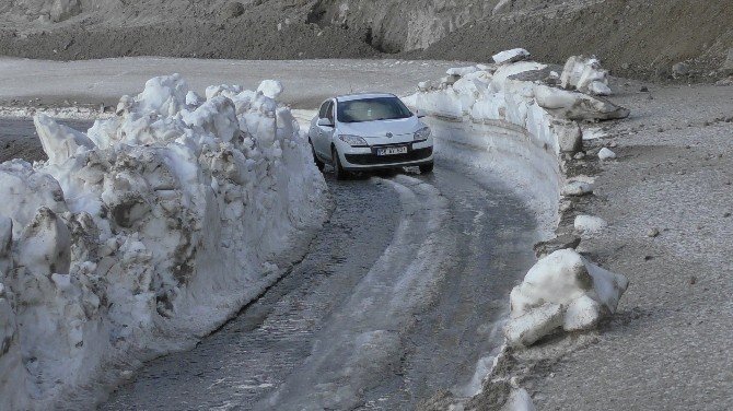 Mayıs Ayında Bitlis’te Kar Kalınlığı 5 Metreyi Buldu