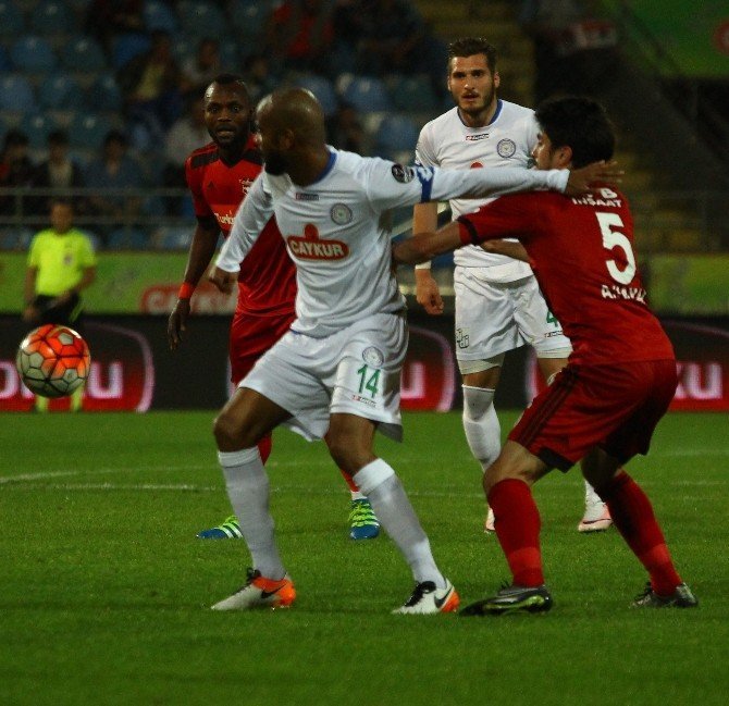 Çaykur Rizespor,Gaziantepspor'u 1-0 Mağlup Etti