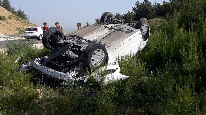 Edirne’de Kontrolden Çıkan Otomobil Takla Attı