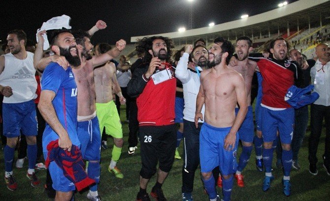KardemirKarabükspor Süper Lig’E Yükseldi