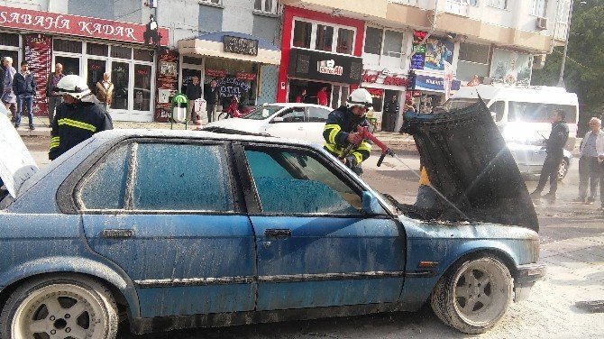 Eskişehir’de Seyir Halindeki Otomobil Alev Aldı
