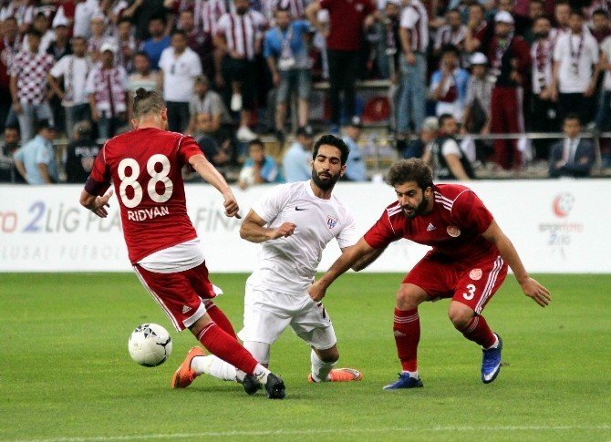 Bandırmaspor PTT 1. Lig’e Adını Yazdırdı