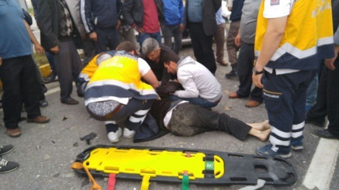 Sakarya'da Trafik Kazası 2 Yaralı