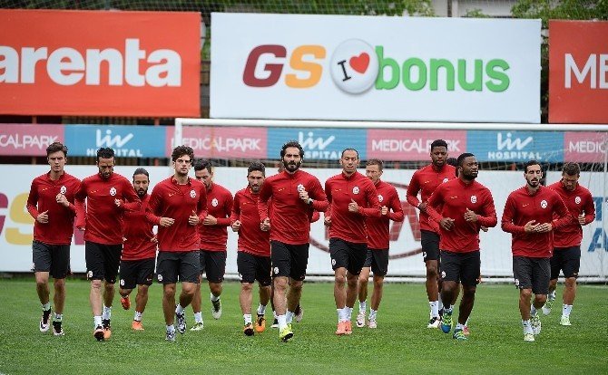 Galatasaray, Fenerbahçe Karşılaşmasına Hazırlanıyor