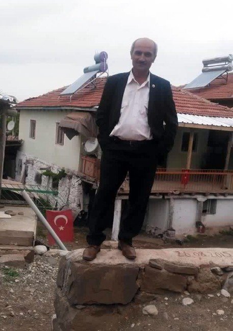 Sungurlu'da Köy Muhtarı Traktör Altında Kaldı