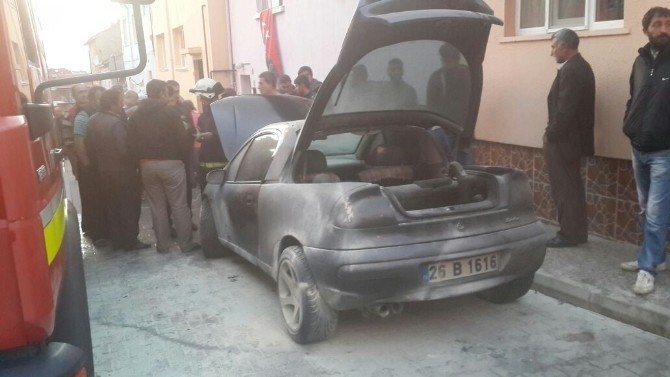 Eskişehir'de Seyir Halindeki Otomobil Alev Aldı