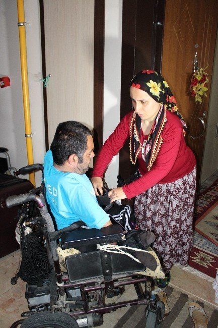 Engelli Çift Çocukları İçin yardım İstiyor