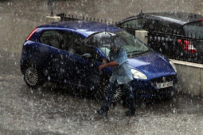 İzmir'de Yaz Yağmuru