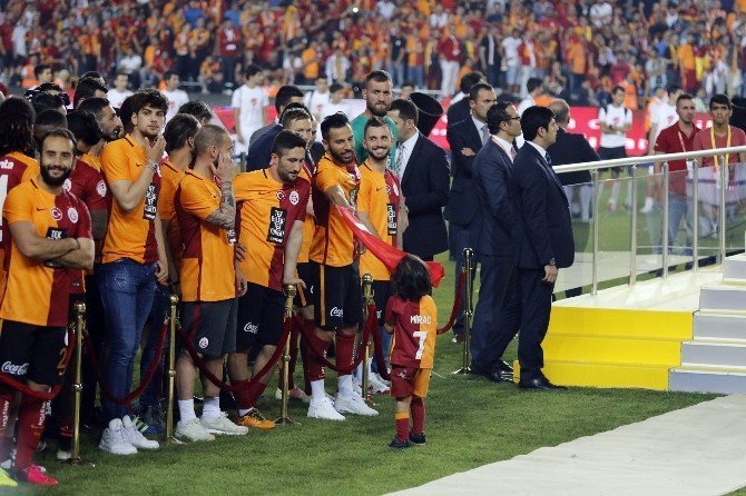 Galatasaray Ziraat Türkiye Kupasını Törenle Aldı