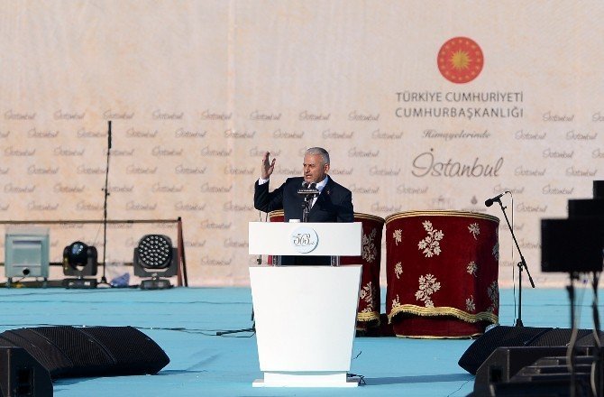 Başbakan Binali Yıldırım İstanbul'un Fethi Şöleninde Konuştu