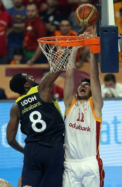 Galatasaray 65-63 Fenerbahçe