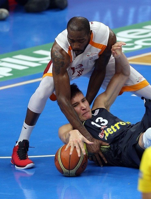 Galatasaray 65-63 Fenerbahçe