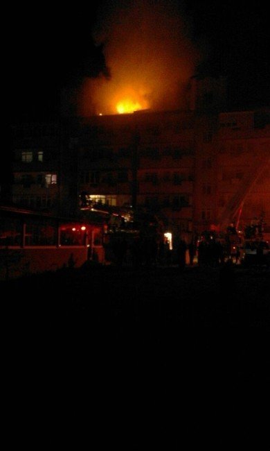 Edirne'de Terasta Yangın Paniği