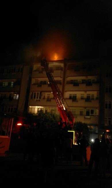 Edirne'de Terasta Yangın Paniği