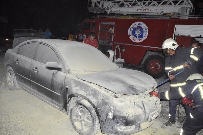 Manavgat'ta Seyir Halinde Olan Otomobil Alev Aldı