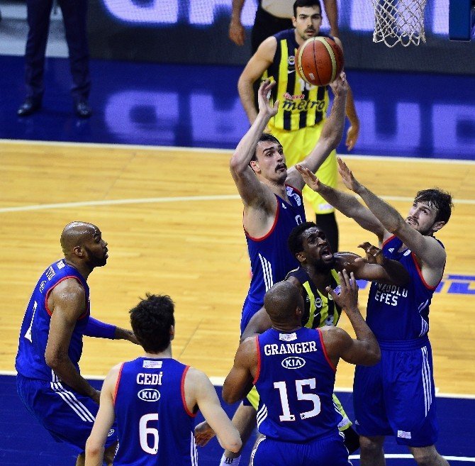 Fenerbahçe 84-72 Anadolu Efes