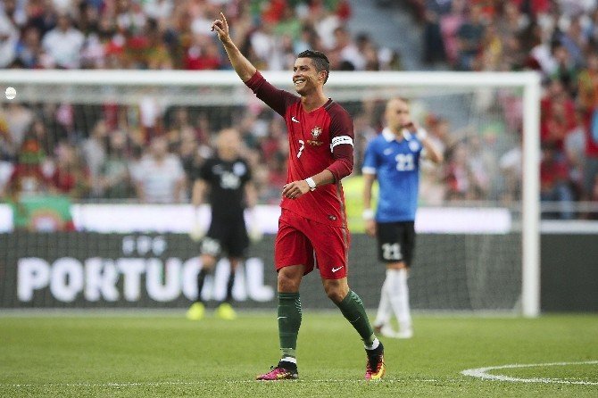 2016 Yılında En Çok Kazanan Crıstıano Ronaldo