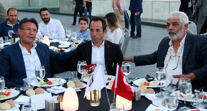 Beşiktaş Gökhan Gönül'ü İstiyor