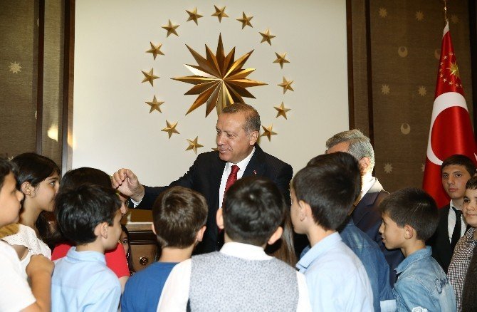 Erdoğan Çocuklarla Biraraya Geldi