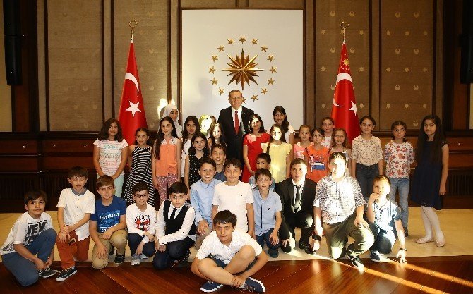 Erdoğan Çocuklarla Biraraya Geldi